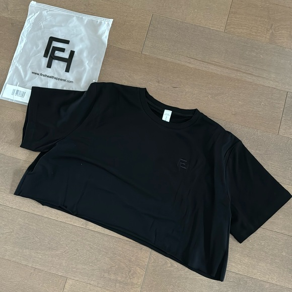 NEW! FIRST HEALTH APPAREL • VITAL CROP TEE - Picture 2 of 5